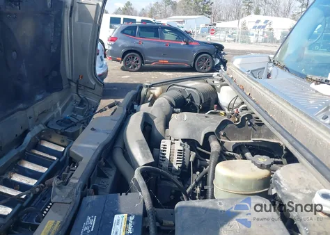 2003 Hummer H2 z USA, uszkodzony, nr VIN 5GRGN23U33H132653